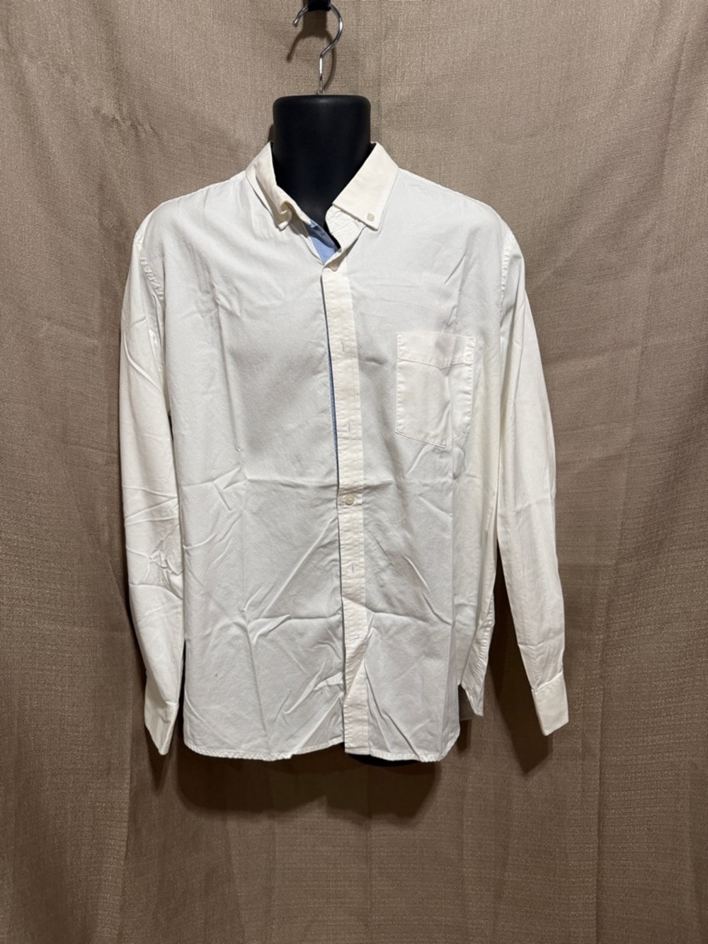 Club Room White Button-Down Men’s Shirt with Chest Pocket